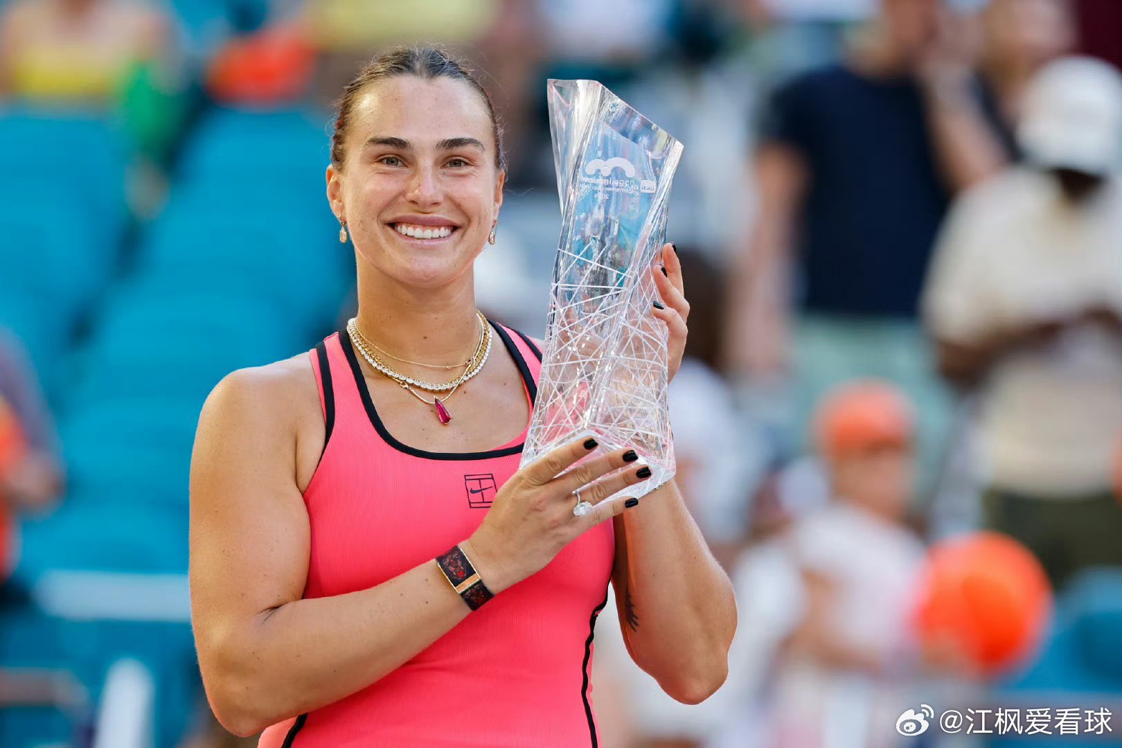 WTA1000迈阿密站🇺🇸女单决赛头号种子萨巴伦卡🇧🇾6-/4-6/6-