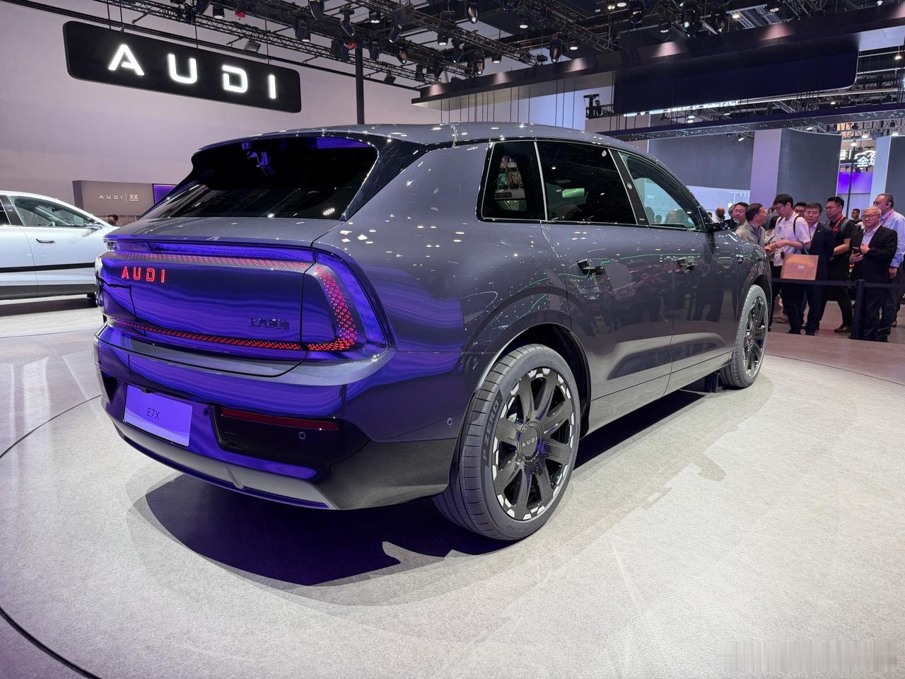 2026北京车展这就是北京车展 上汽大众E7X终于在北京车展上亮相了，该车延续E