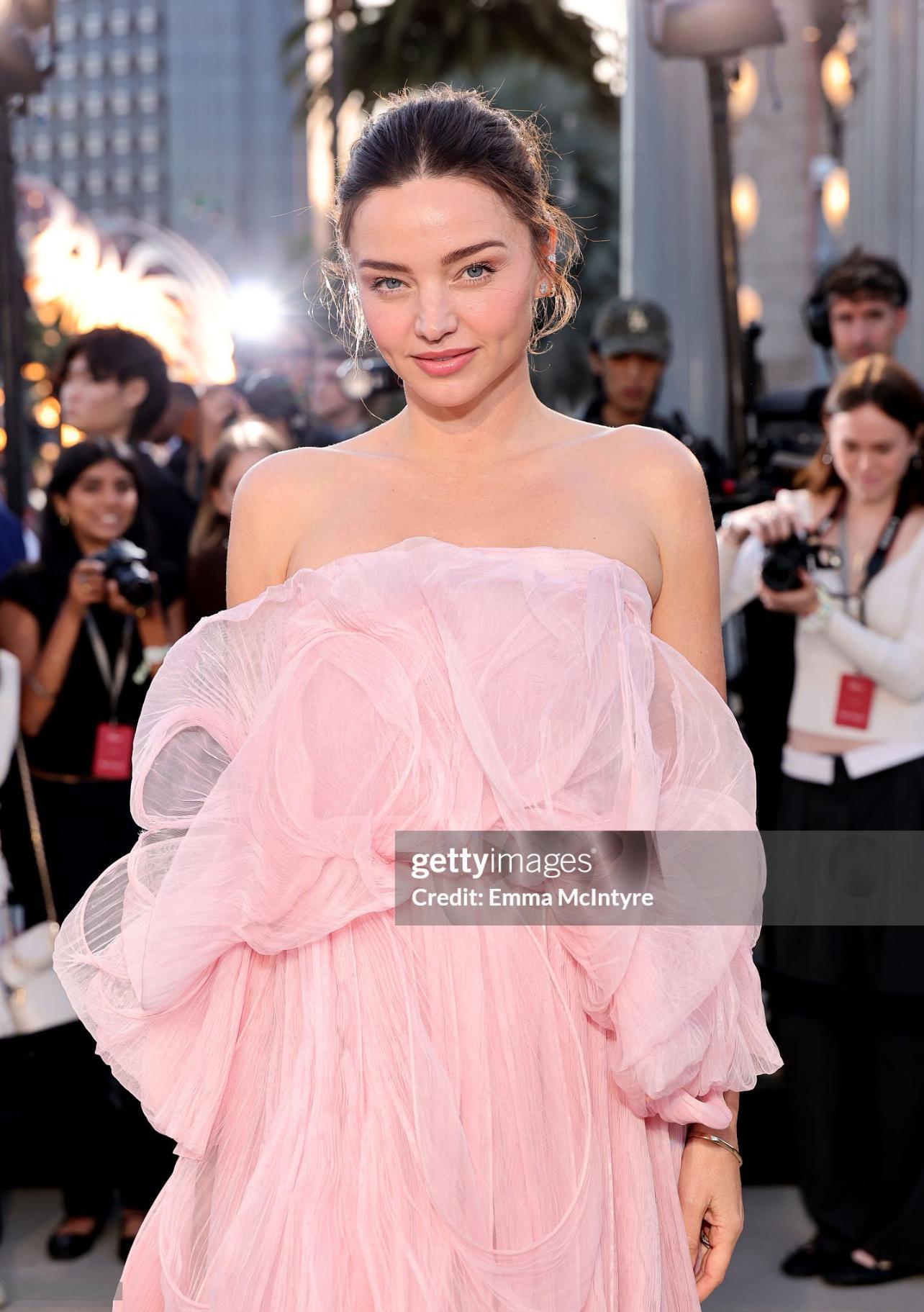 Miranda Kerr｜迪奥二零二七早春秀 可儿依旧那么美丽～🌸 