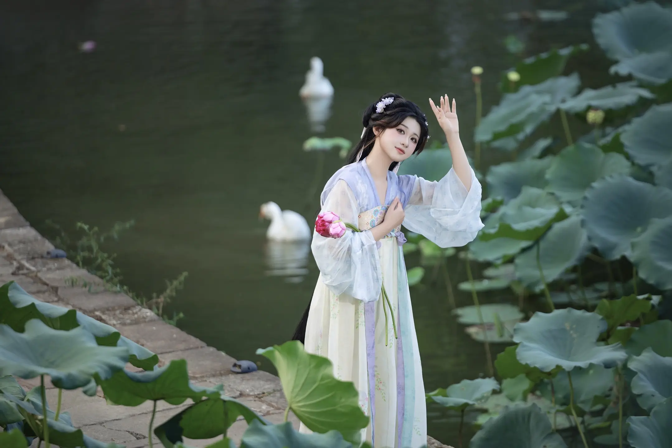 “今天吃大鹅…”。好没有营养的标题…我的脸熟客妹，拍了这么久，她成长的...