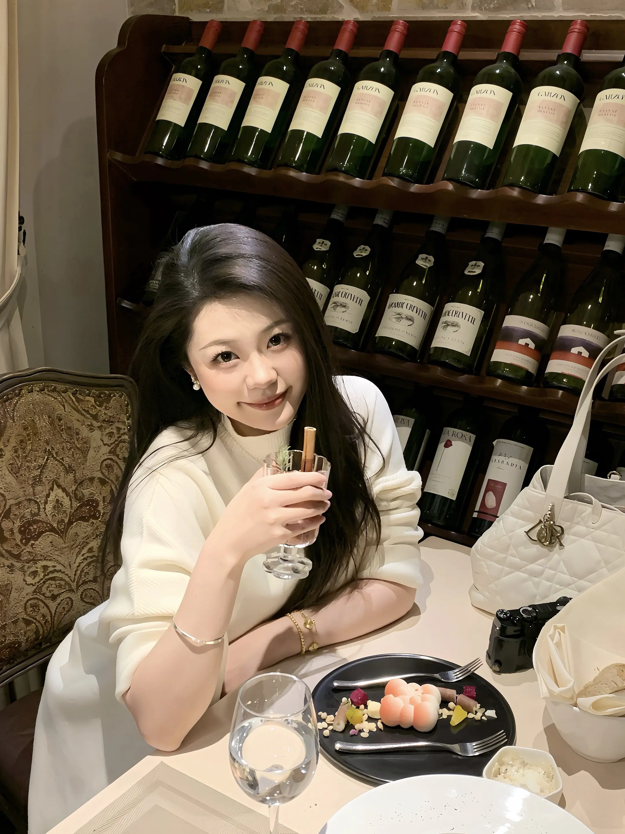 谁许你天上人间 谁同你恨海晴天