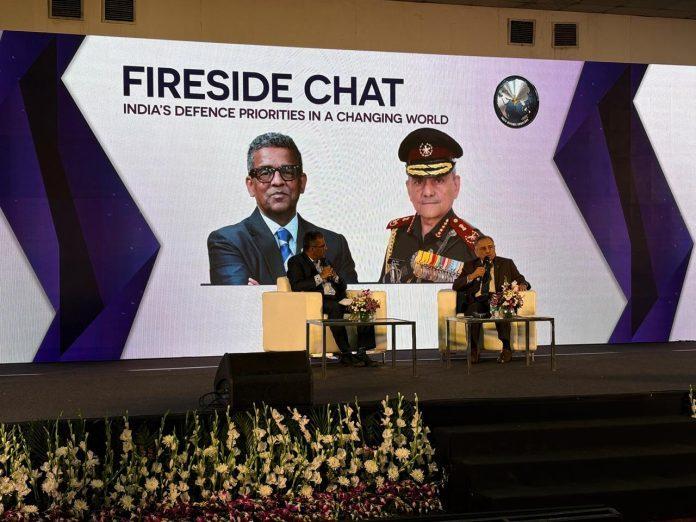 印军最高指挥官们在防务论坛上畅谈印军改革
11月4日，印度国防工业平台网站“婆罗