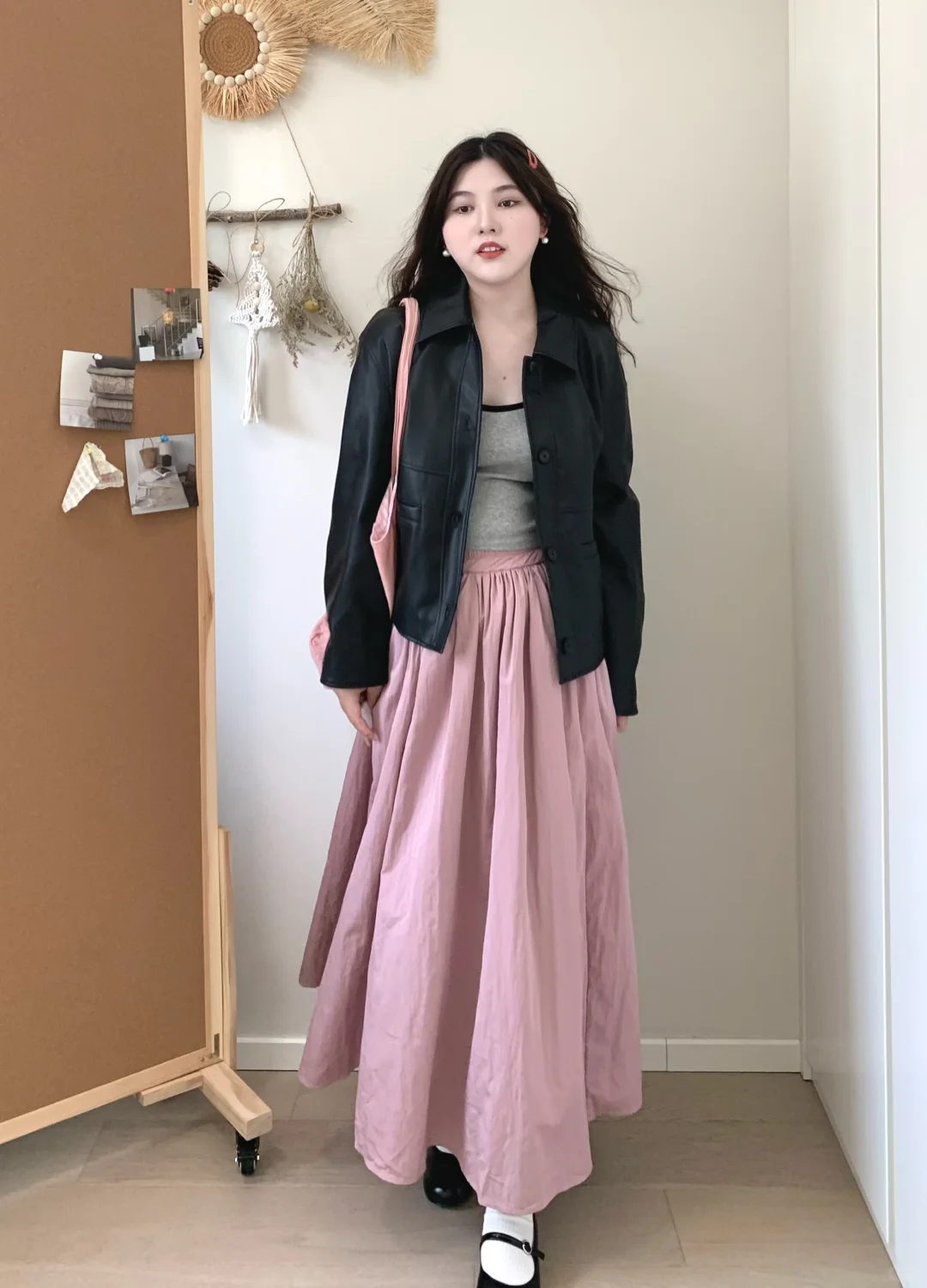 💕🖤🔒小黑皮衣和粉裙～又是一天的甜酷女孩