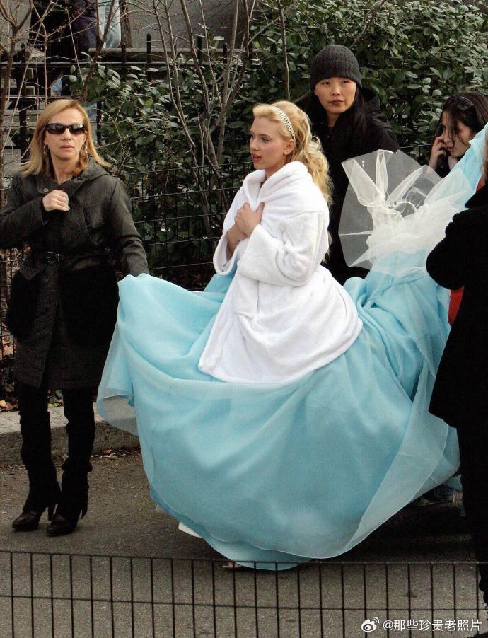 2007年的斯嘉丽·约翰逊，摄影：Annie Leibovitz 