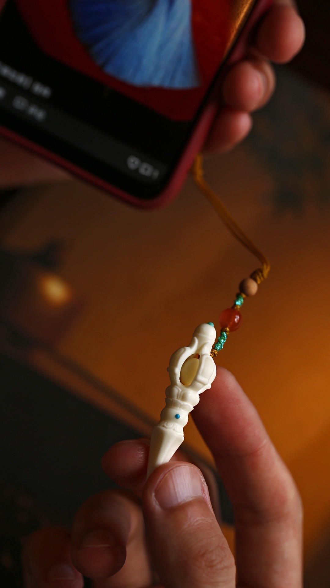 鹿角【降魔杵】挂件金刚杵象征着无忧的菩提心，虔诚佩戴，广结善缘，慧根得修。可作包