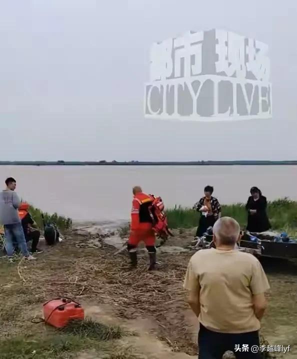 江苏一女子跳江轻生获救，22岁男友却不幸溺亡，跳江前还打电话给男友，更多内情曝光
