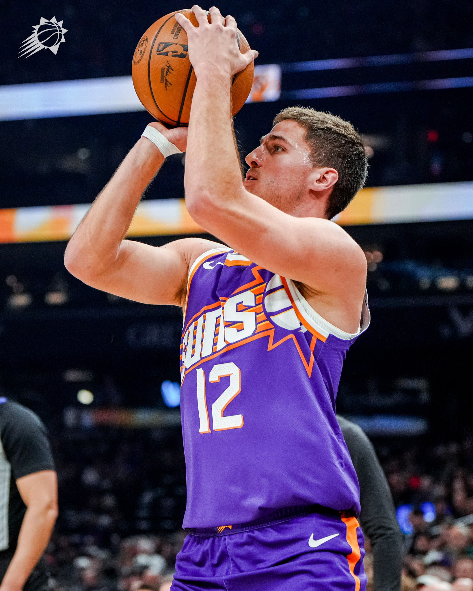 172记三分！吉莱斯皮本赛季前58场比赛的三分产量已冲至队史同期第2。赛季至今，