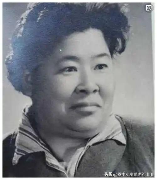 1937年，周子昆在延安窑洞正式娶了小自己12岁的娇妻何子友，20多位中央领导出