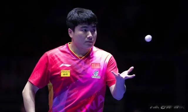 梁靖锟打的很稳，轻松晋级16强

在WTT中国大满贯男子单打16强赛中，梁靖坤与