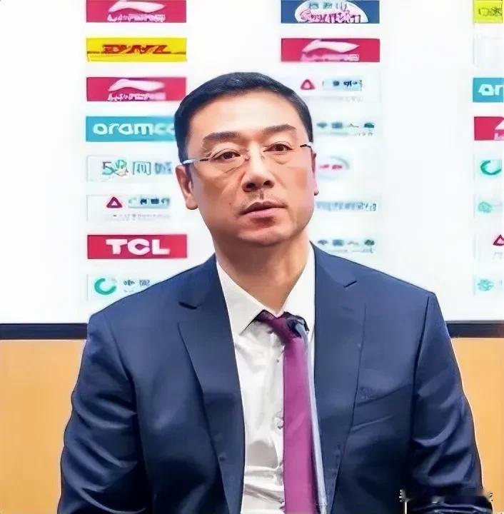 太遗憾了！上海82-111不敌浙江，刘鹏批评这5人表现不合格是输球原因！
1、王