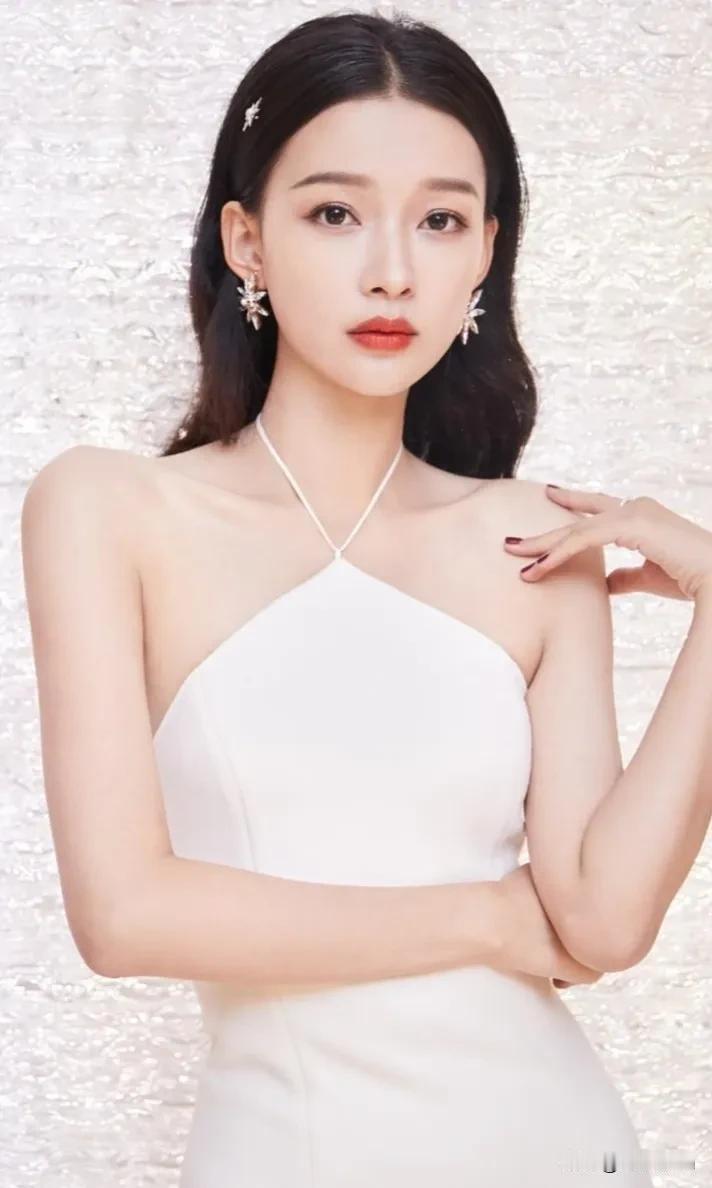 孙怡就是霸气姐！
不就是男人吗？
一句让他滚了，绝不拖泥带水。
人家可是有经验的