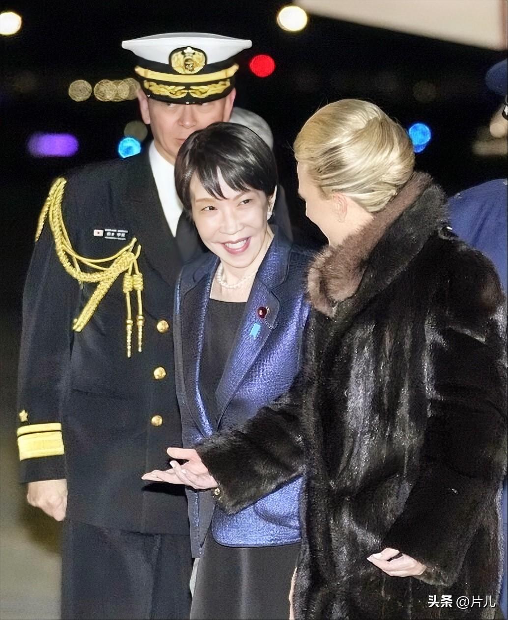 一点面子没给！高市早苗抵达美国仅有一名白宫官员接机。当地时间3月19日晚，日本首