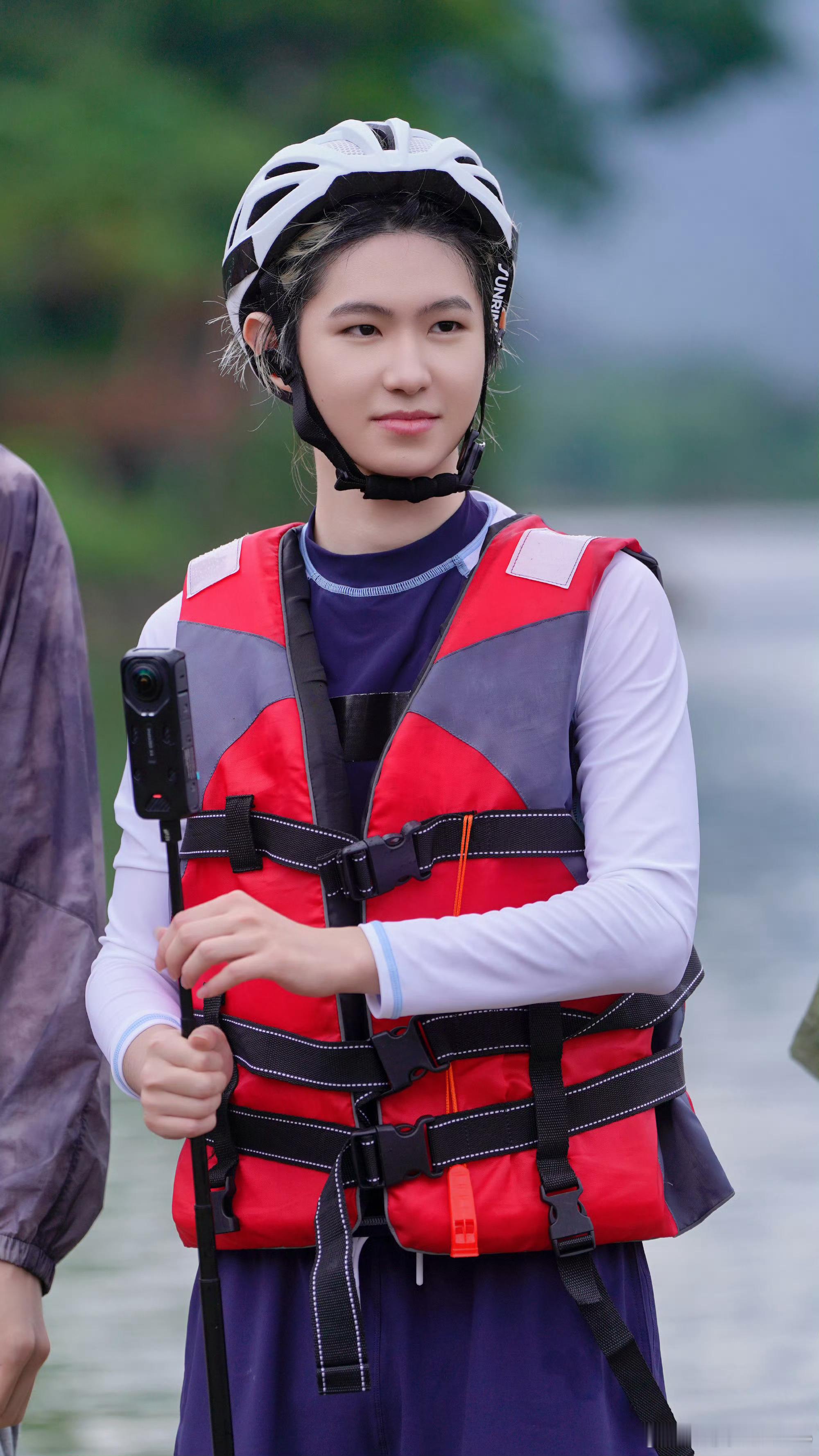 一诺xbc  诺诺妹妹塑太严重了 真的美晕我了