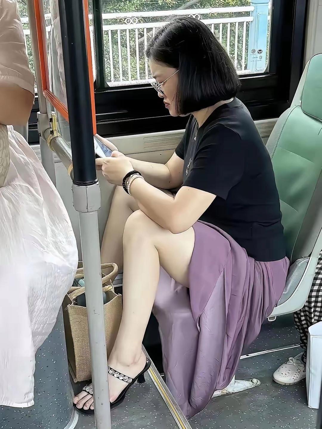 我觉得穿裙子确实很显气质