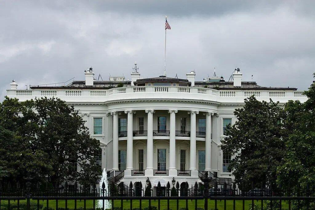 【特朗普重返白宫第一年，已下令发动近600次单方面军事打击】据美国方面13日消息