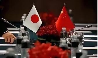 俄罗斯专家有一句话说的话糙理不糙：如果中国真的跟日本打起来，那么想在中国屁股捡便