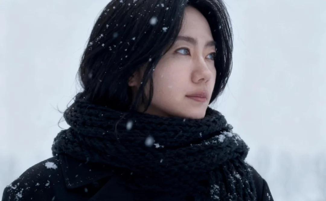 不说了 突然到了东北
下雪