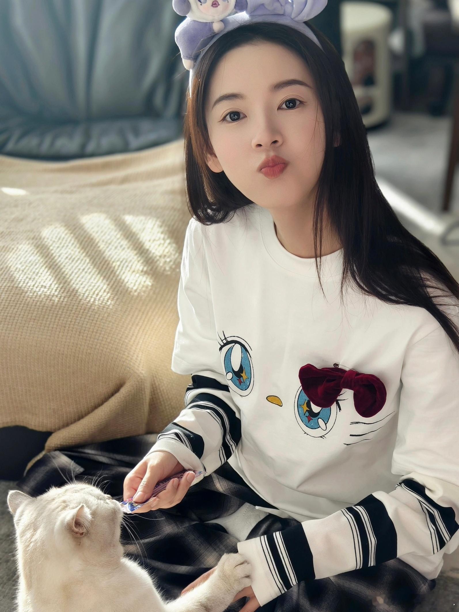 陈瑶把孤单北半球练成被肯定的北半球陈瑶随地大小练陈瑶把浪姐练成健身馆！为了舞台连