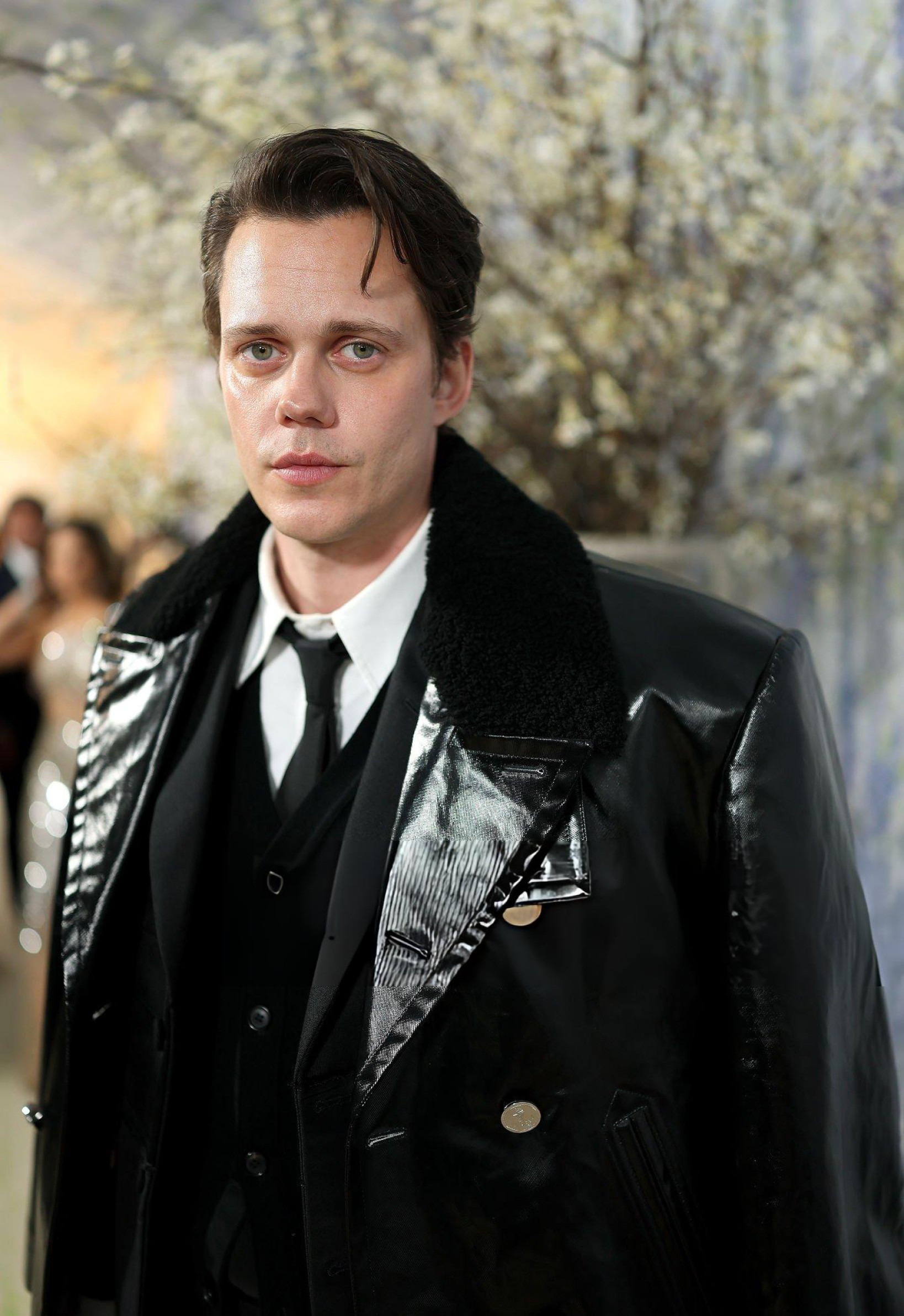 【Met Gala 2026】Bill Skarsgård 出席 Met Gal
