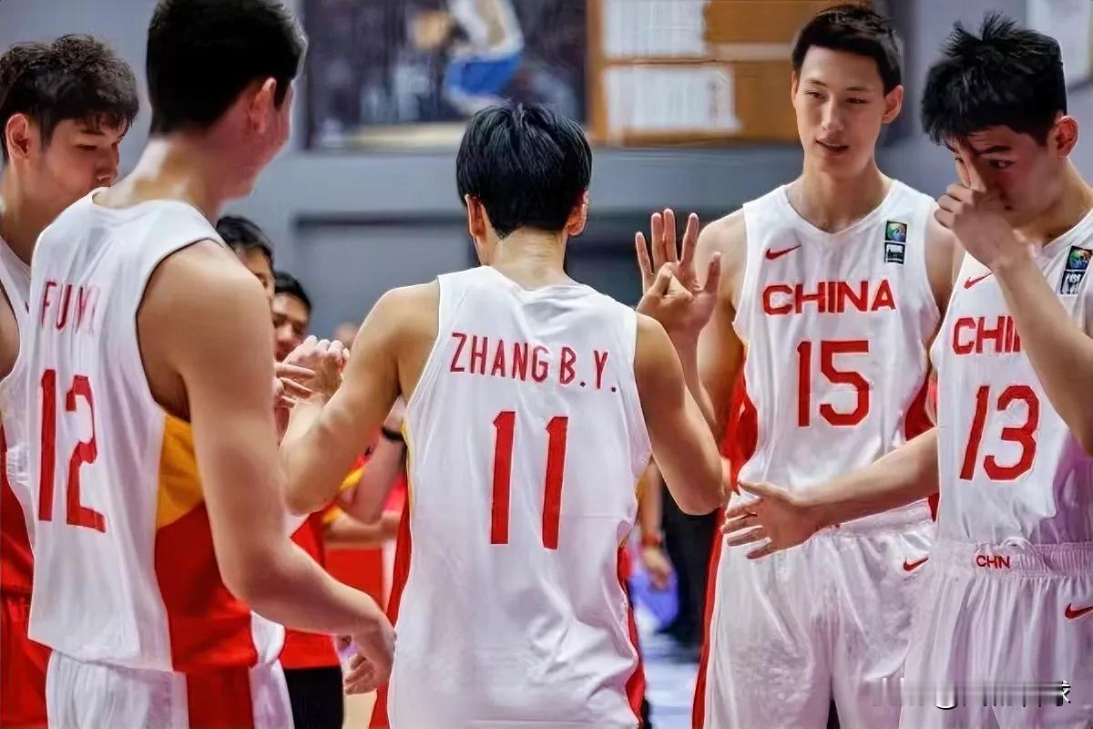 确实太强了！中国U17男篮73-70战胜法国U17，看看数据谁才是赢球最大功臣！