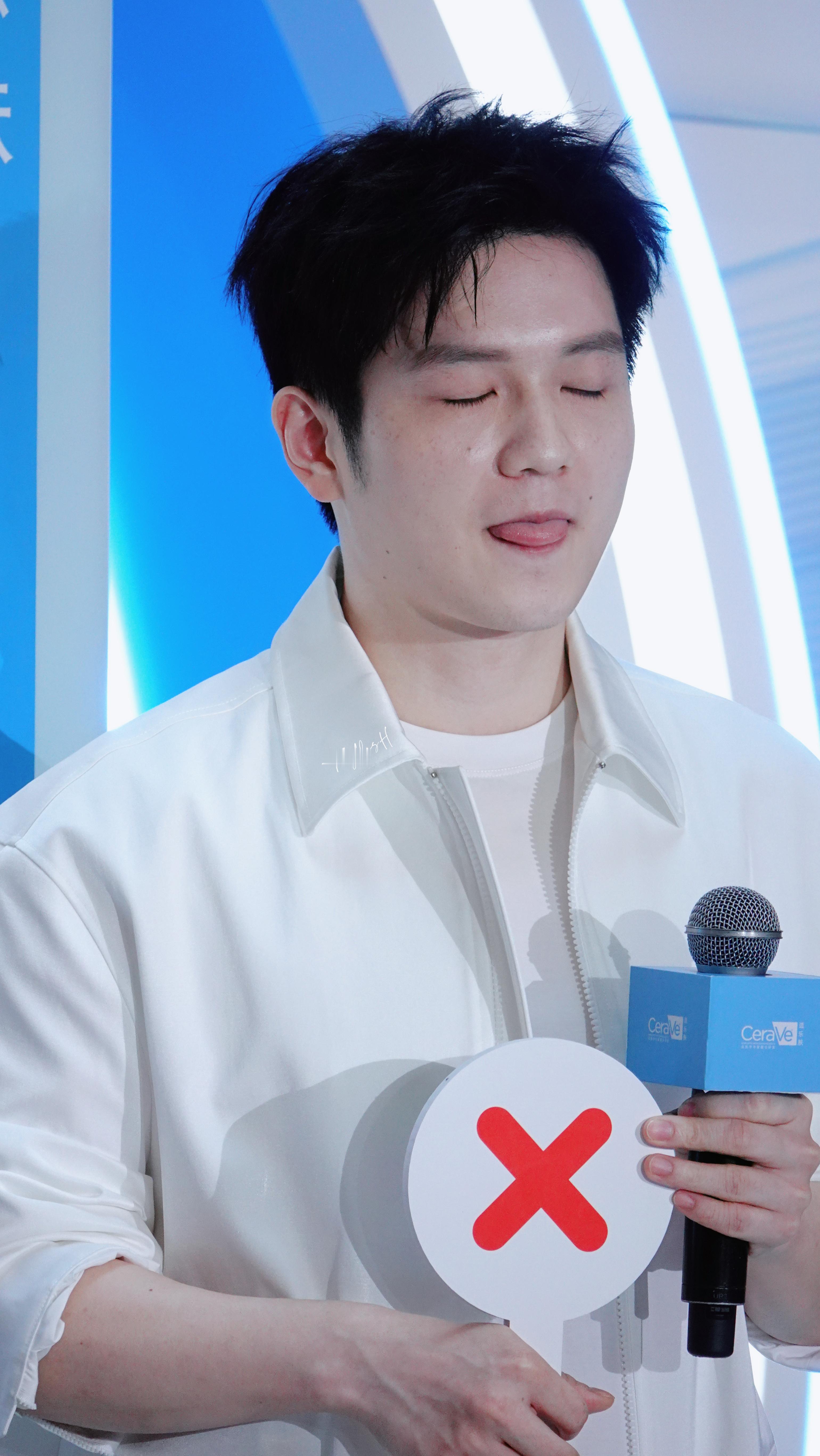 😍樊振东适乐肤品牌代言人樊振东上海活动