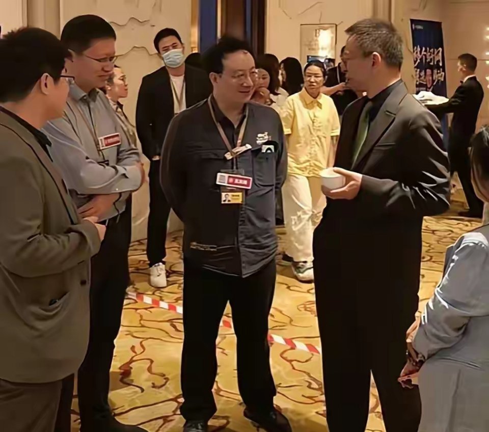 张朝阳身价亿万，62岁却仍未婚，弟弟早已出家，未来家产谁继承？ ​​​