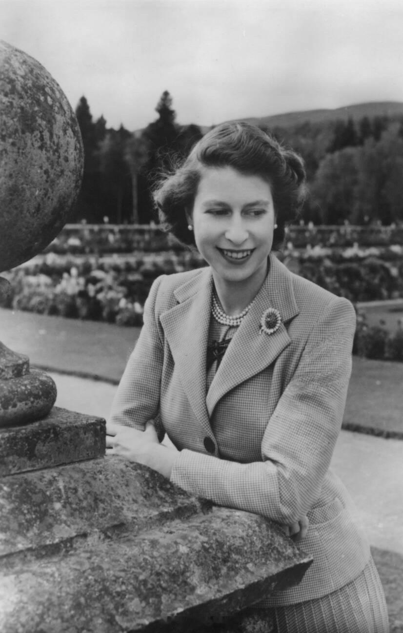 英国王室[超话]  7️⃣3️⃣年前的今天1952年9月28日，伊丽莎白二世女王