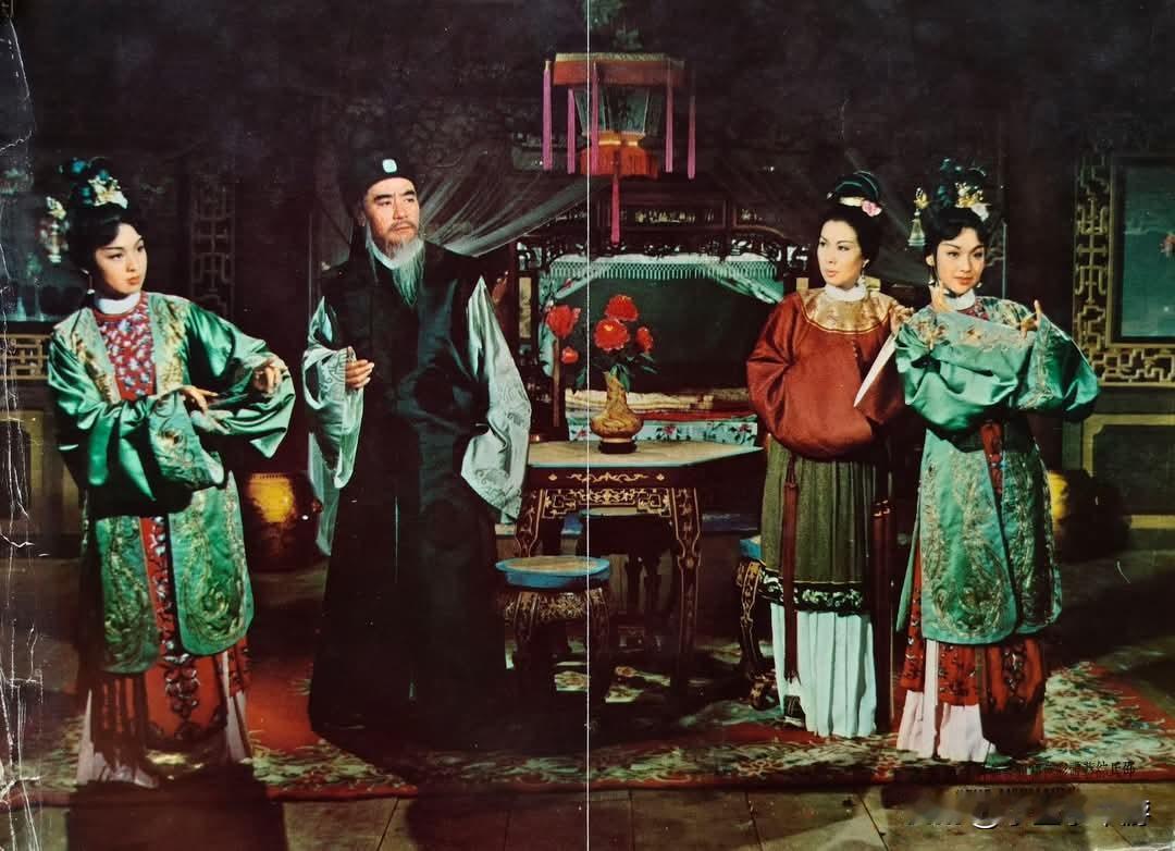 1965年，邵氏公司推出了电影《鱼美人》，该片由高立执导，张彻不仅担任编剧还负责