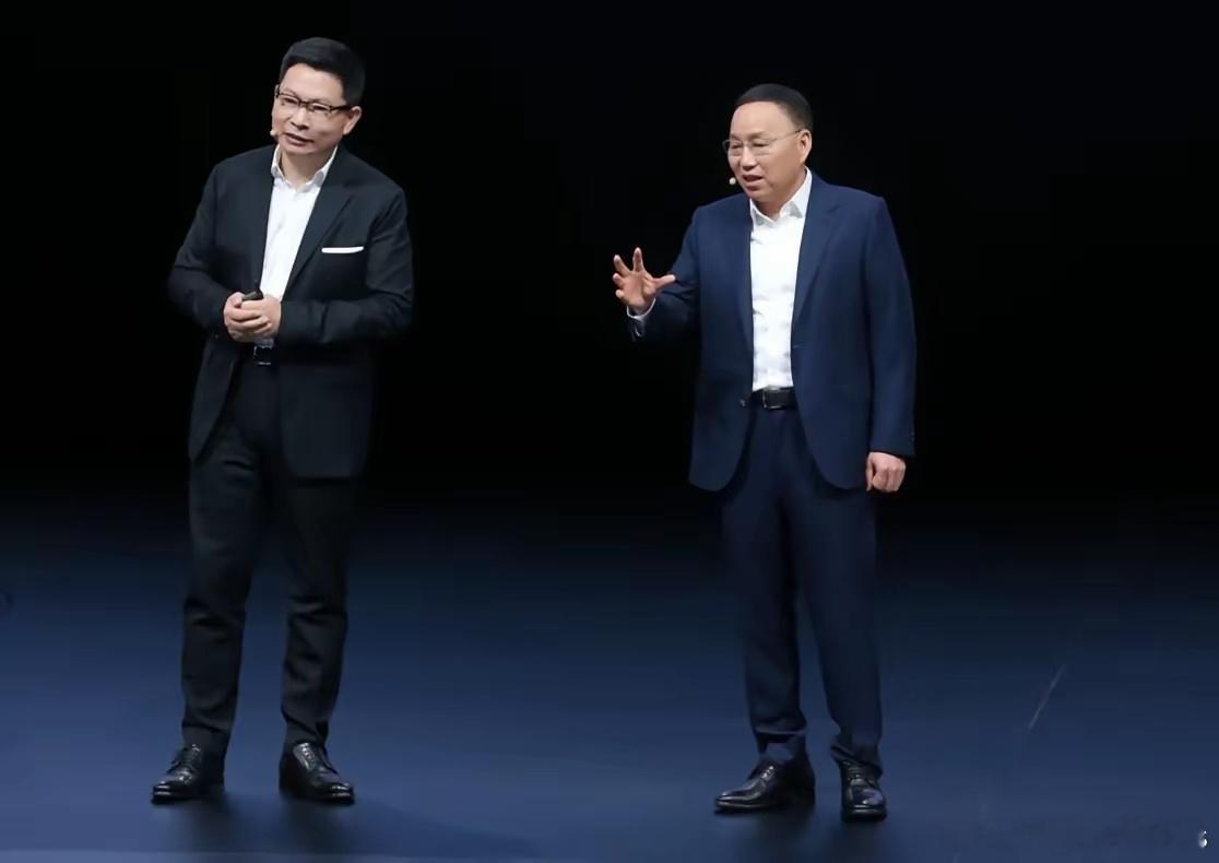 张兴海自嘲 “六缺五”（缺技术、品牌、渠道、资金、人才）。余承东回应 “六缺一”