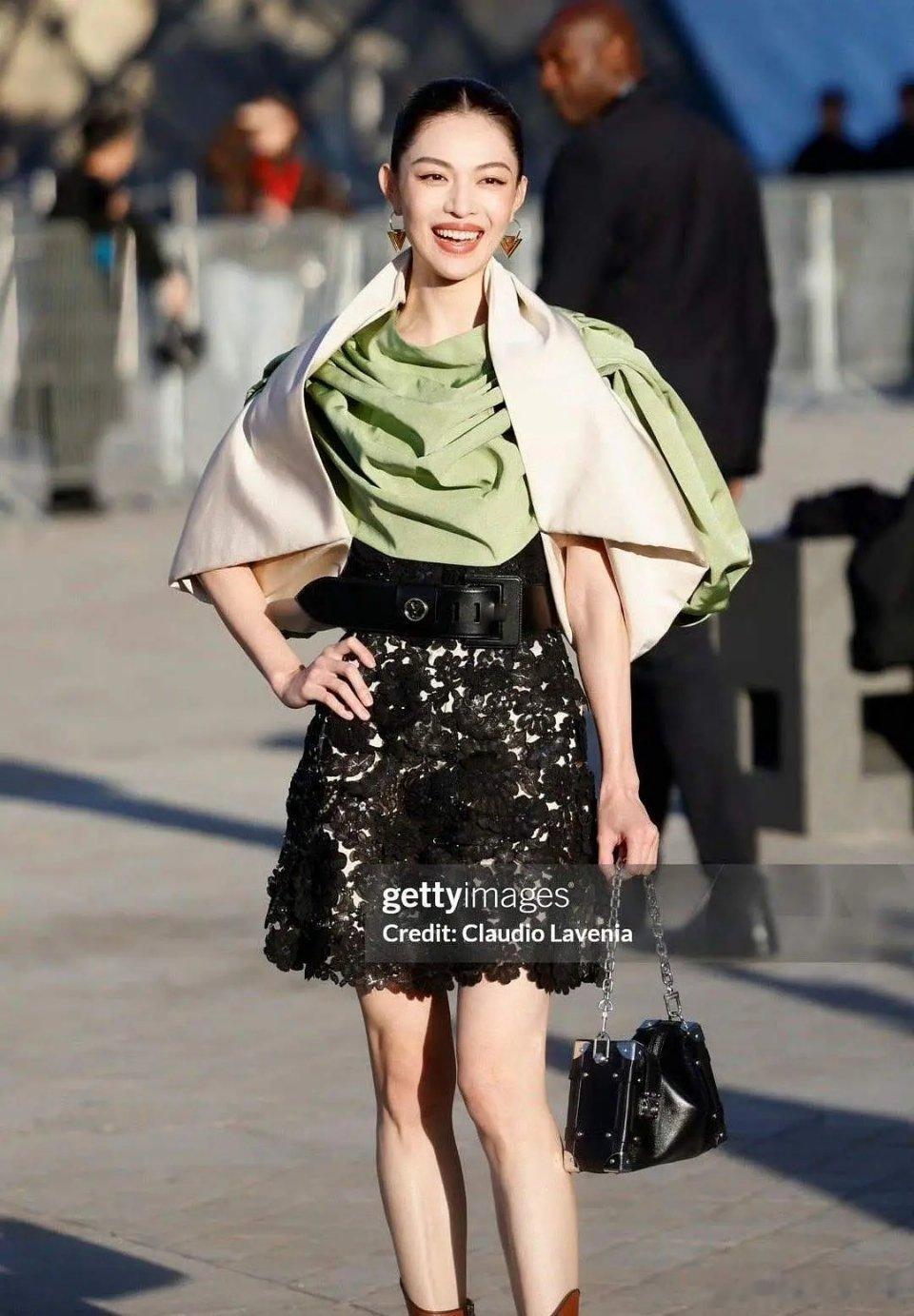 钟楚曦赢麻了 ​​​