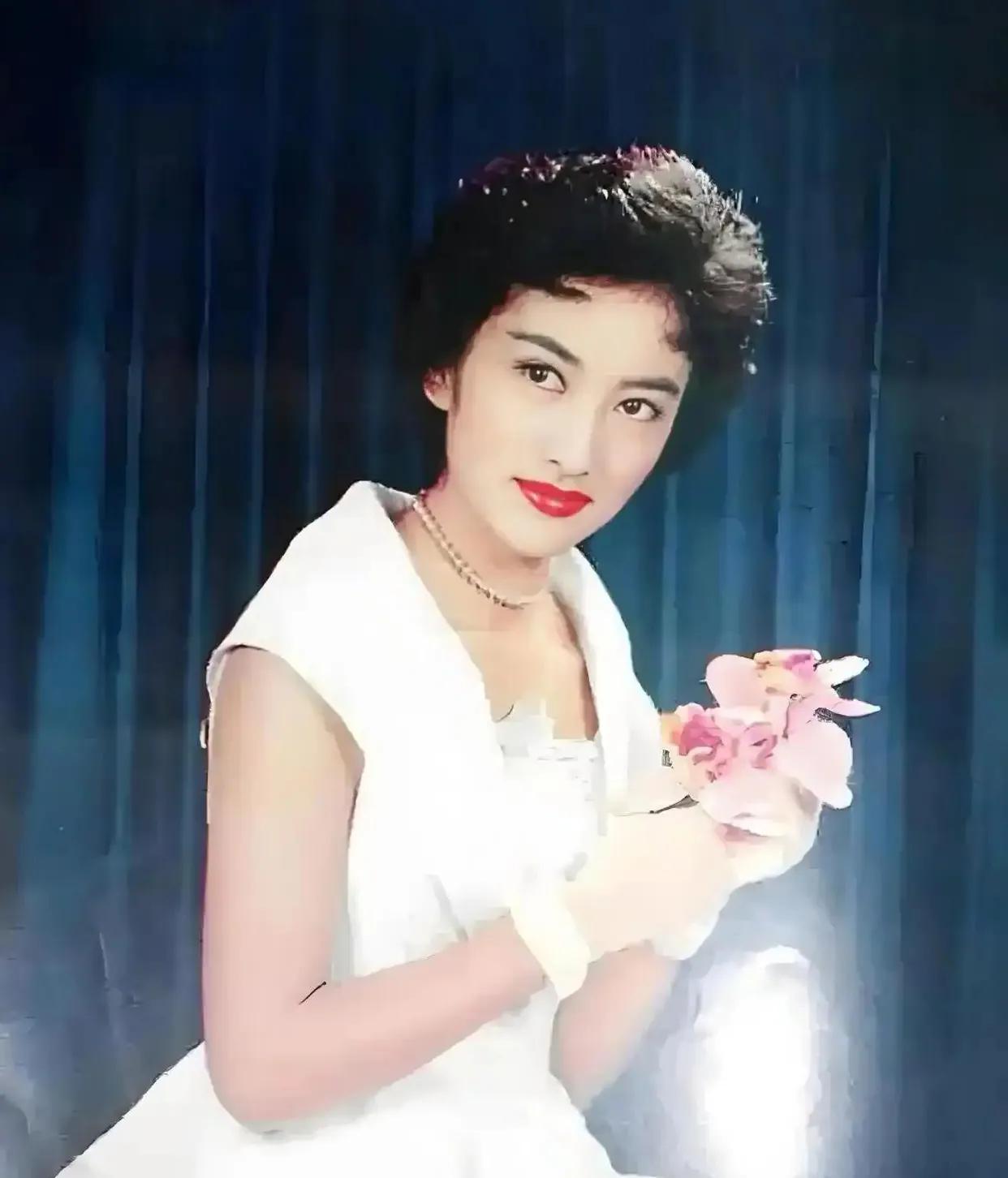 你还记得朱虹和她主演的恐怖电影《画皮》吗？这是一个描写鬼故事的电影，是根据《聊斋