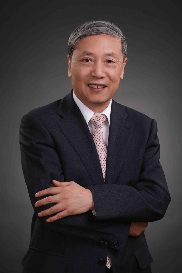 没有足够的人口，东升西降只会是暂时的。我觉得直到目前为止，我国对于人口下降的严峻