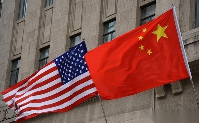 中美之间已经没有回头路了。美国掐着中国的芯片、结算和高端设备，但这绝非单向绞杀。