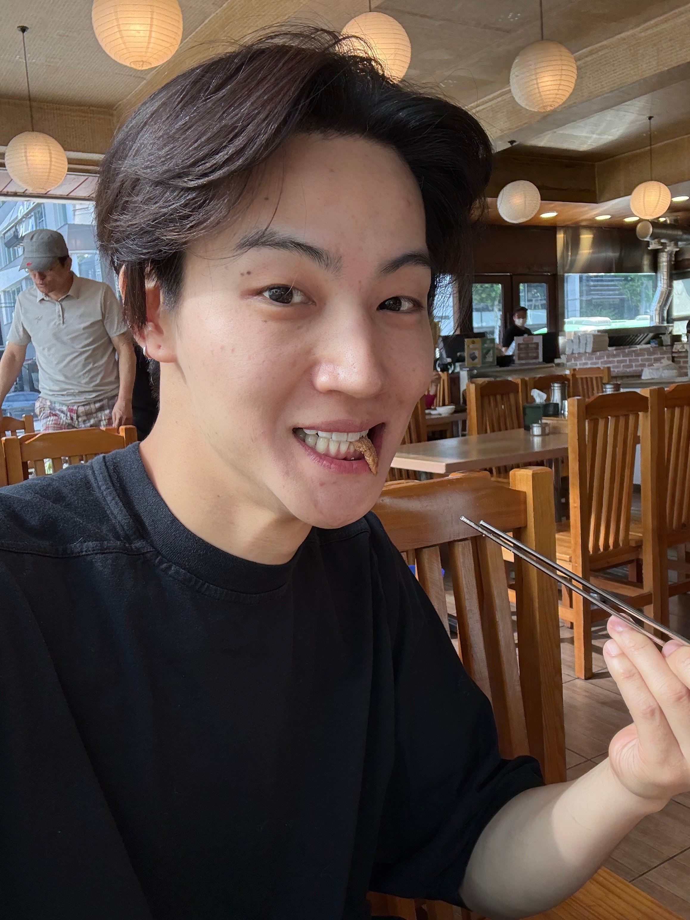 🌴因为胃有点难受，辣的东西吃不了🌴请多多听《TR.EE》哦～ 