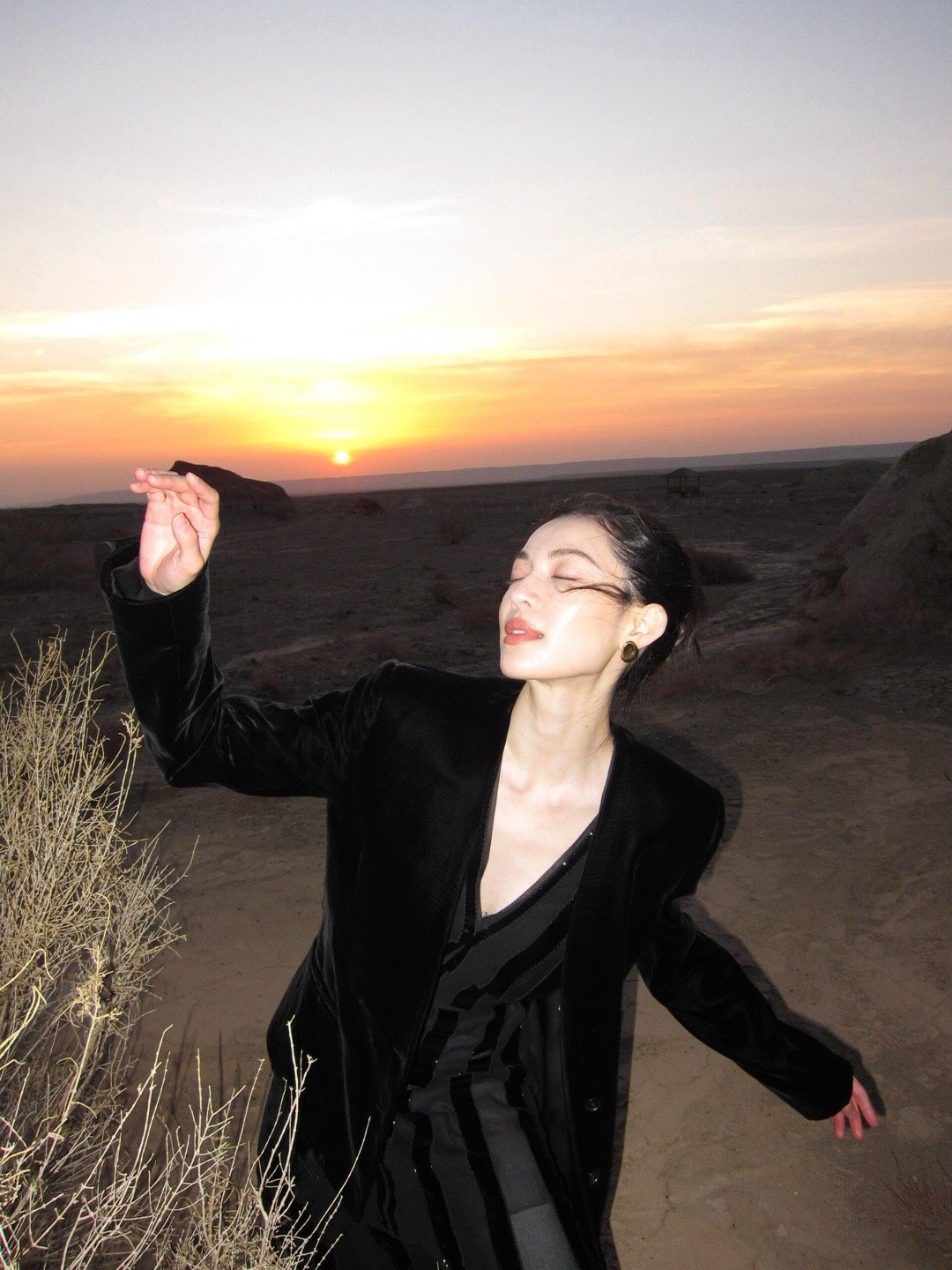 钟楚曦在雅丹当超模钟楚曦 ​​​