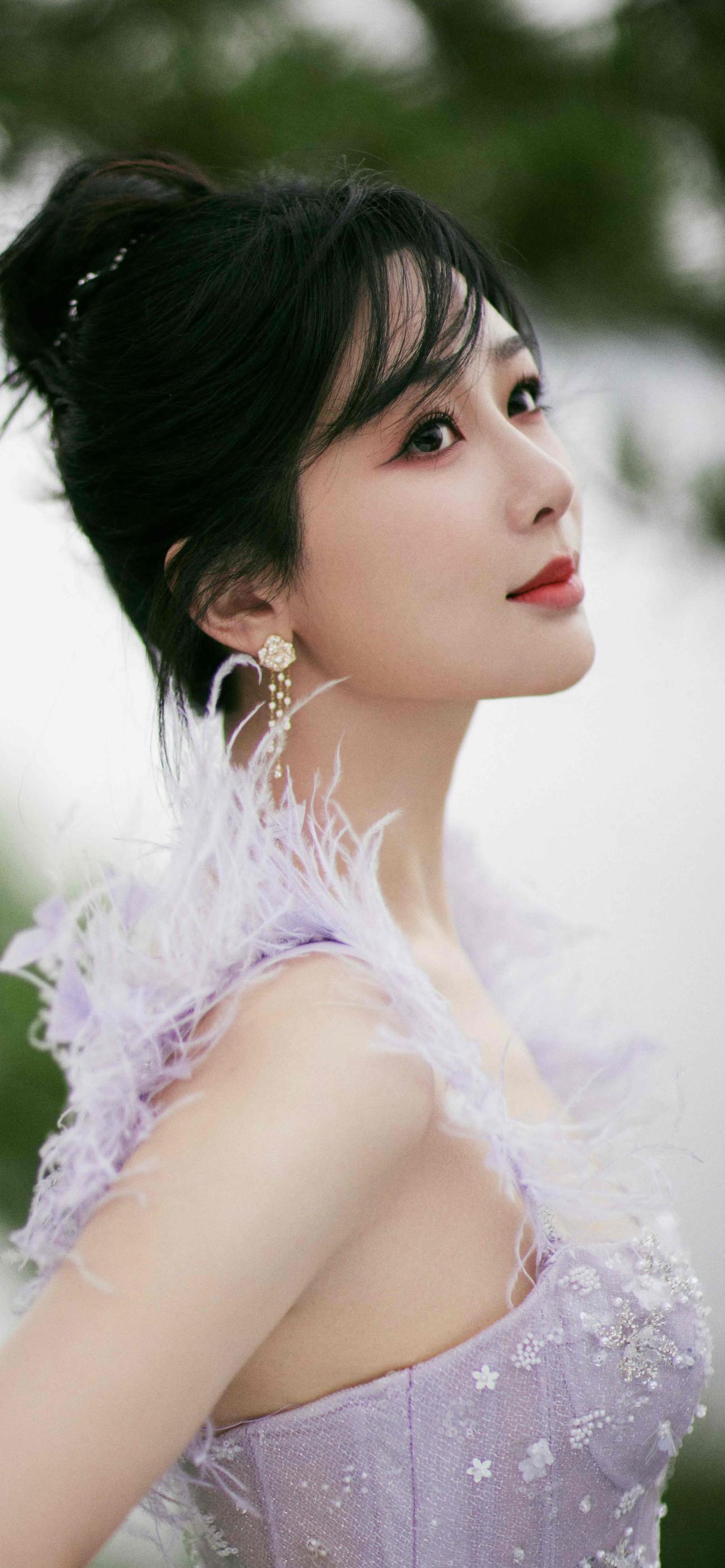 美女壁纸-第6072期-杨紫