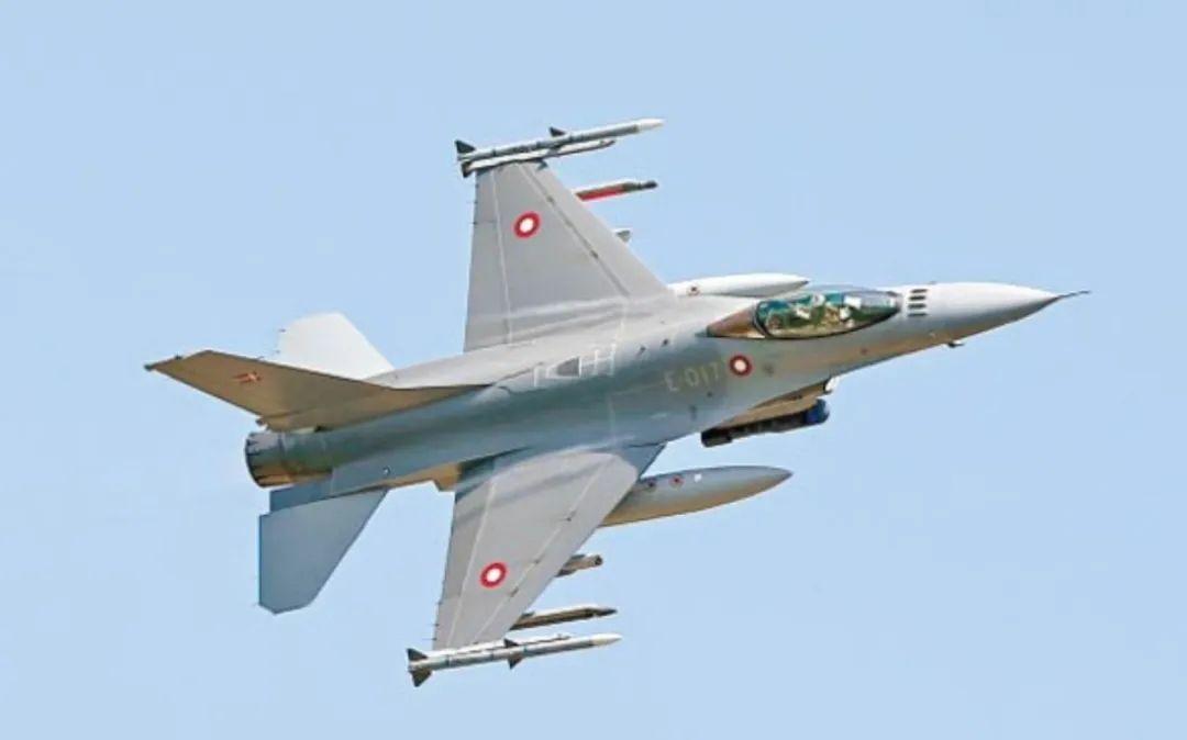 昨天，丹麦代理国防大臣波尔森表示，丹麦当局准备将 F-16 战斗机转移到乌克兰，