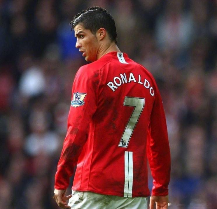 玫瑰德比燃爆！曼联主场碾压稳拿三分🔥⏰03:00 英超焦点｜曼联 vs 利兹联