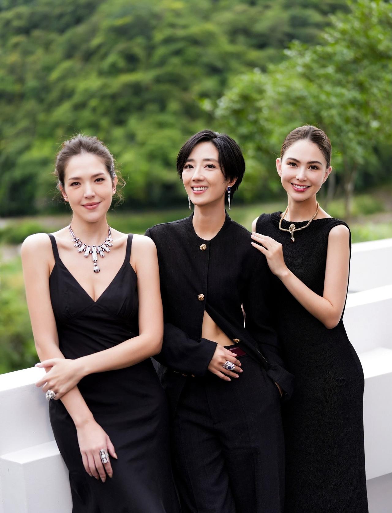 桂纶镁、许玮甯、昆凌惊喜同框！！！這是什麼神奇仙女組合[抓狂][抓狂][抓狂] 