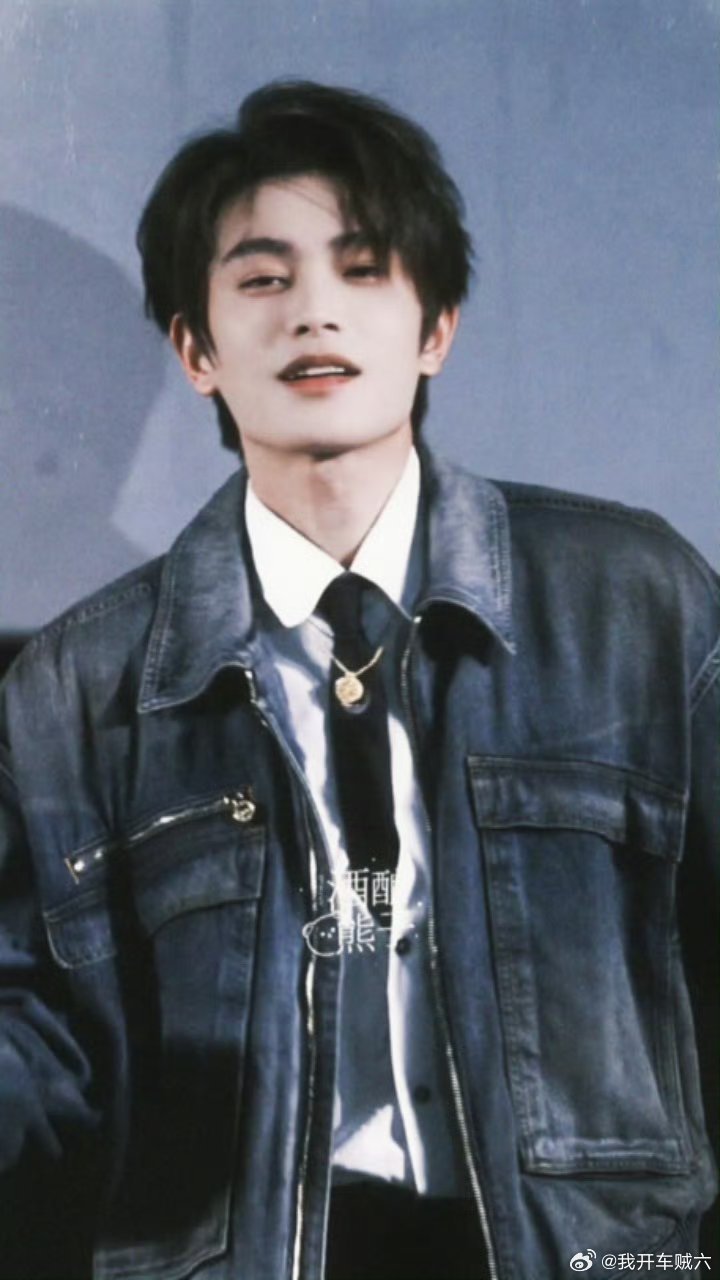 三元品牌代言人丁禹兮 dyx丁禹兮卫韫 突然明白这世上所有丹青水墨，山遥水阔，都