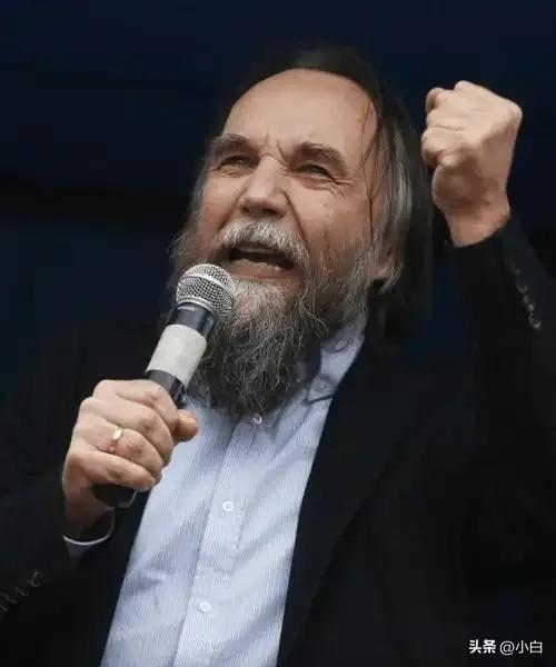 俄罗斯国师杜金曾说：中国放任委内瑞拉和伊朗沦陷，下一个遭殃的也将是中国自己。而且