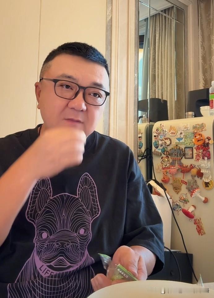被分在死亡之组，董路也头疼！
这次中国足球小将出征韩国，在分组比赛中全是强敌，可