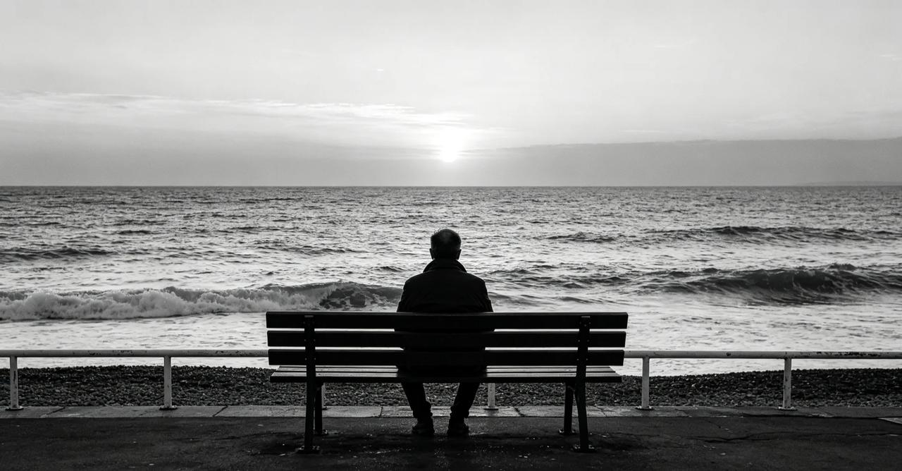世人大多都有一个误区：总以为，最让男人记挂一生的，是温顺听话、事事包容、一味迁就