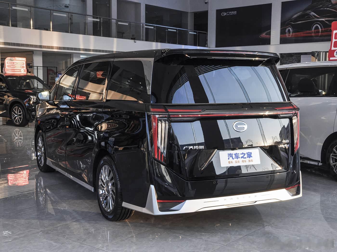 近日，我们从广汽传祺官方获悉，旗下2026款传祺M8 HEV开启预售，新车定位中