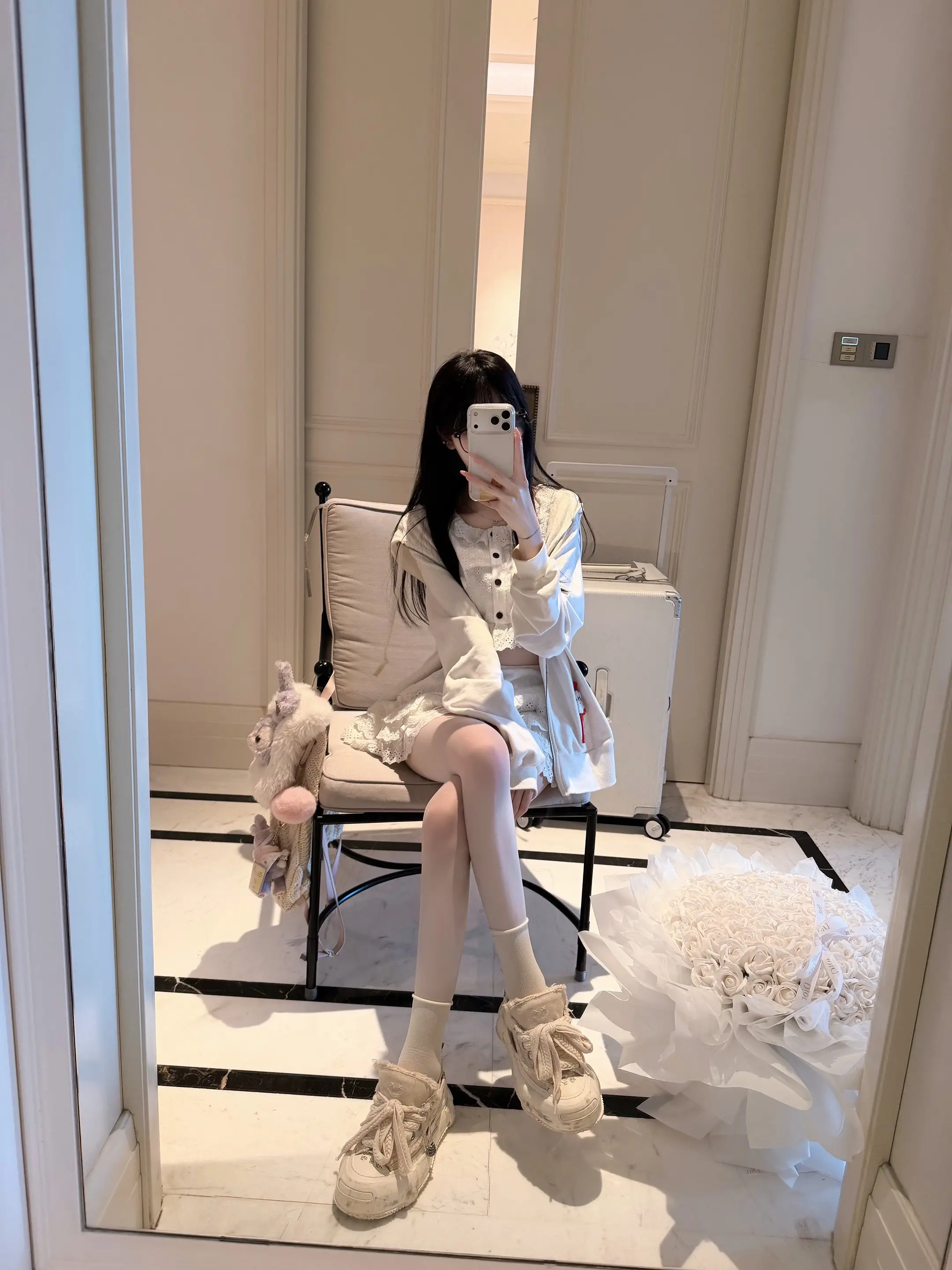 我现在连这些痛苦的文案都不想发了 只是从心底发出疑问 为啥啊
