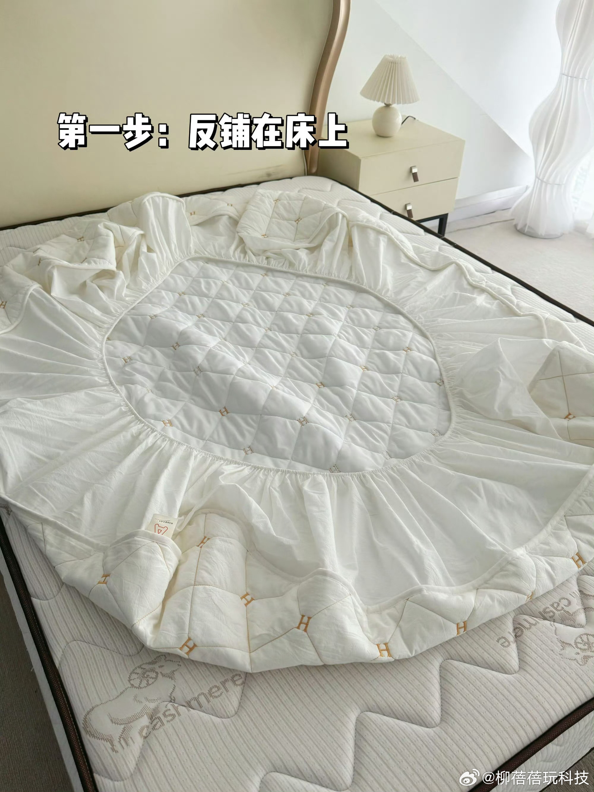 床笠原来是这么叠的床笠这样叠，平整又好收纳👍 ​​​