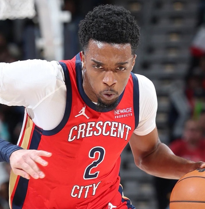 各支争冠球队计划在交易市场上追逐赫伯·琼斯，并已做好充分准备向鹈鹕队提出积极的报