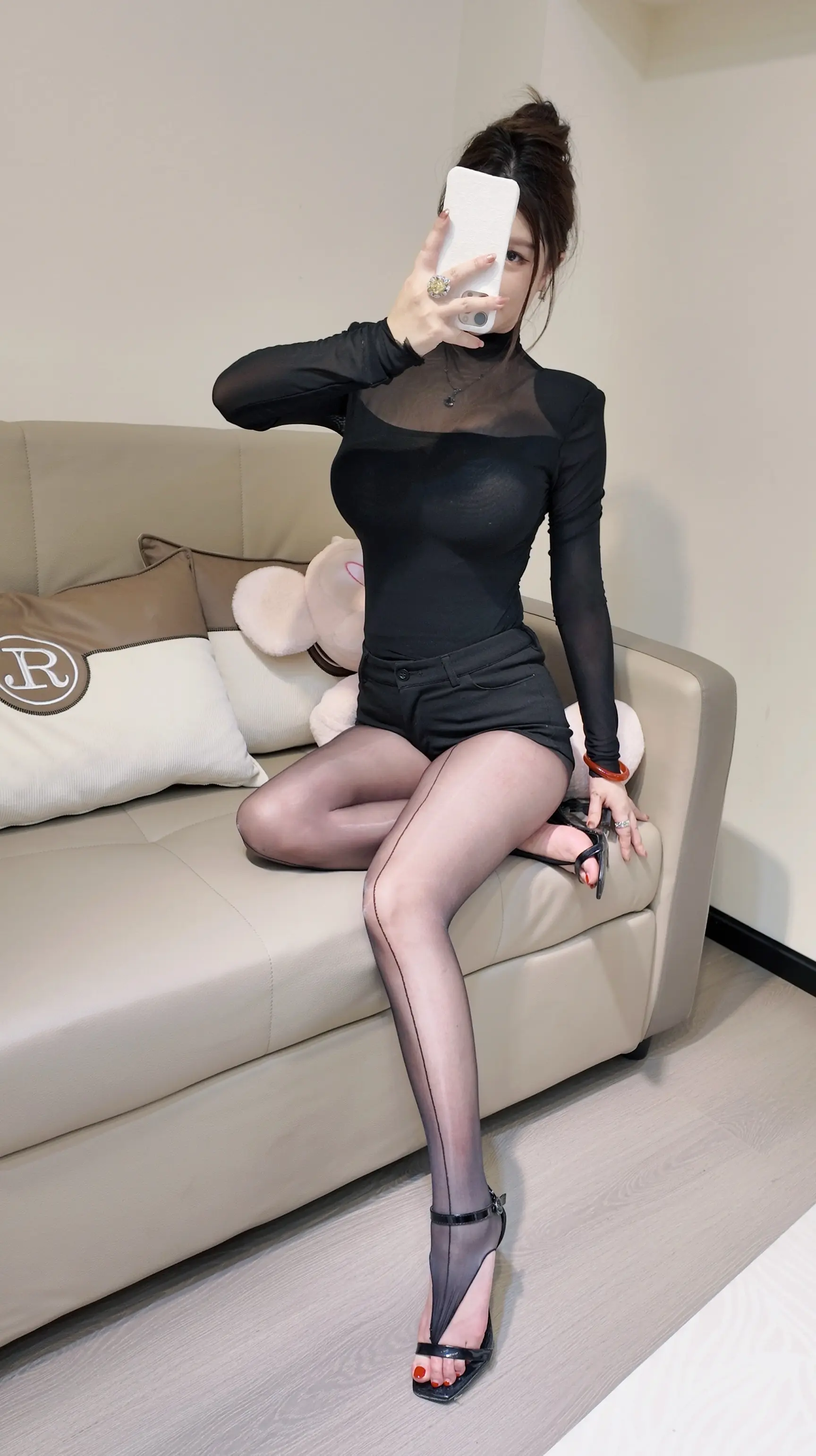 离开我谁还给你添堵。