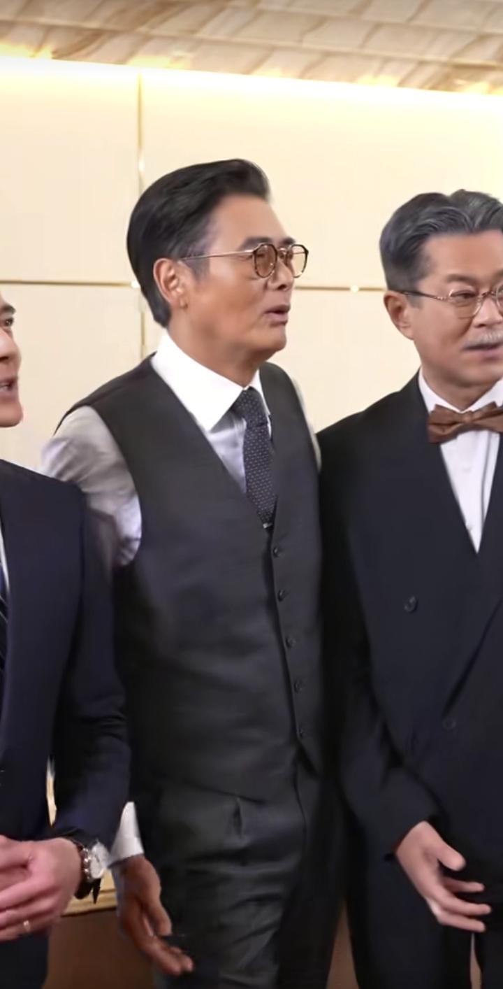 郭富城，古天乐，周润发等同框亮相[赞][赞][赞] 发哥跟谁站一起就没见过比他高