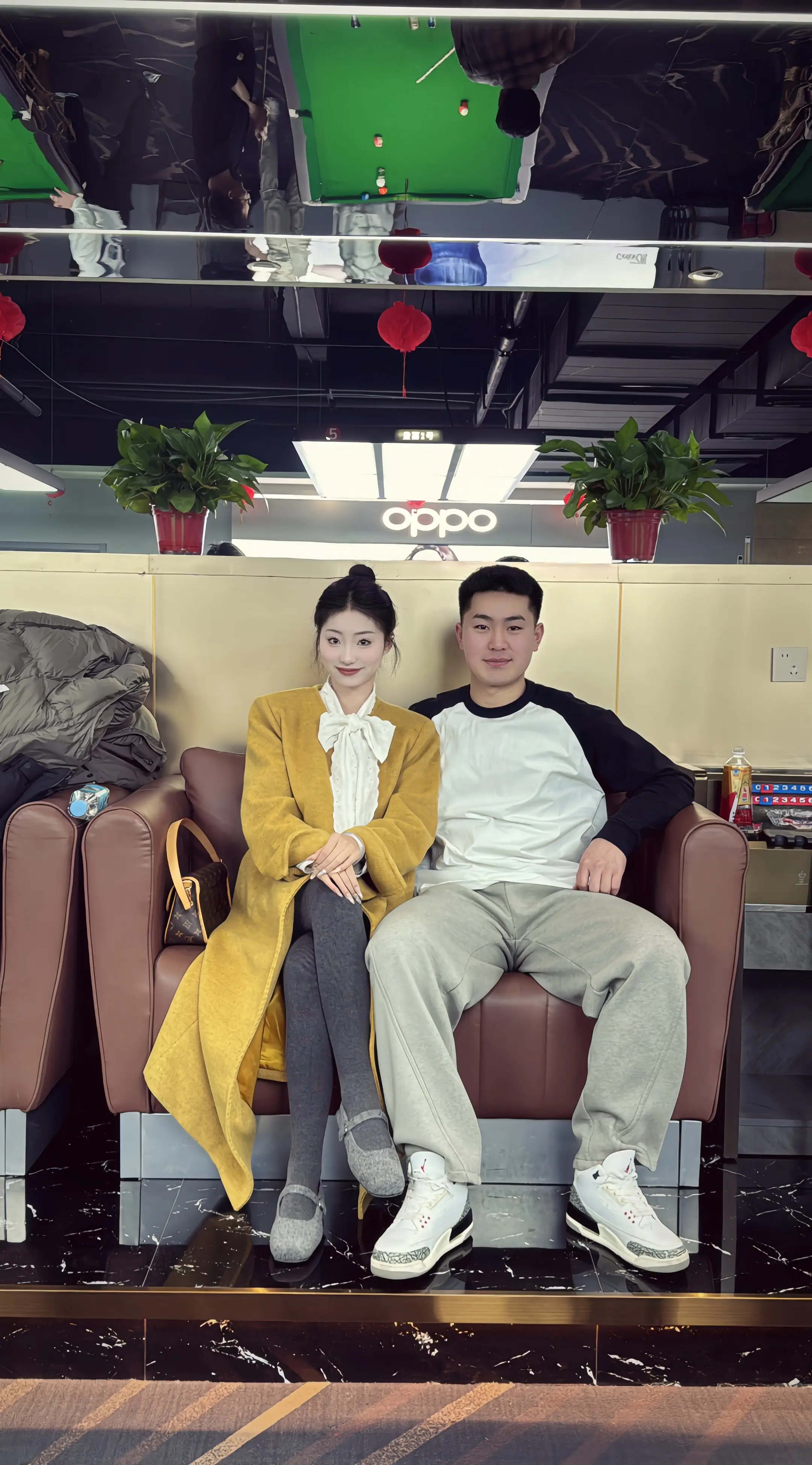 本身就没有天生合适的两个人 契合的是两个人一起走下去的决心.